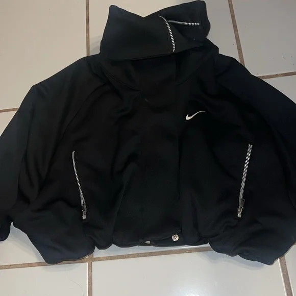 Nike cropped sweater zip up NWT - Picture 2 of 3